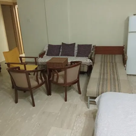 Nyaraló 5 Bedroom House For Good Price In Livadia, Easy Access To The Sea And Lárnaka
