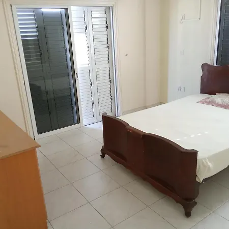 5 Bedroom House For Good Price In Livadia, Easy Access To The Sea And 別荘 ラルナカ