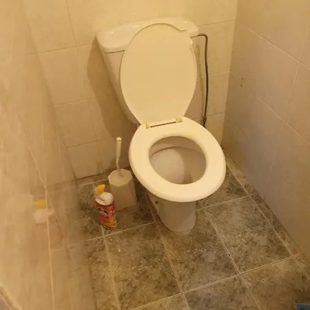 5 Bedroom House For Good Price In Livadia, Easy Access To The Sea And Сasa de vacaciones *