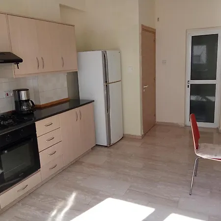 5 Bedroom House For Good Price In Livadia, Easy Access To The Sea And Casa vacanze